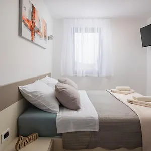 Apartament Luxury Blue Sky, Pakoštane